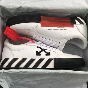 BRAND NEW OFF-WHITE “Low Vulcanized” Size 44